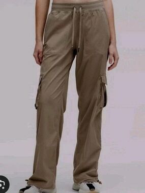 lululemon Dance Studio Relaxed Fit mid-rise Cargo Pants